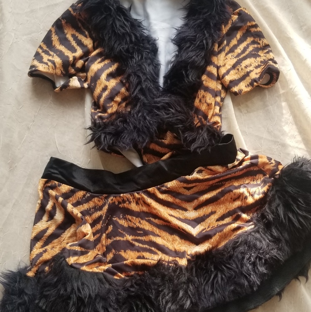 Halloween cat costume